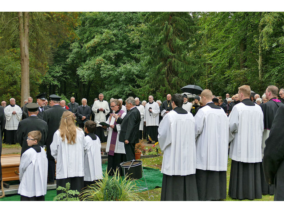 Pontifikalrequiem und Beisetzung von Weihbischof em. Johannes Kapp (Foto: Karl-Franz Thiede)